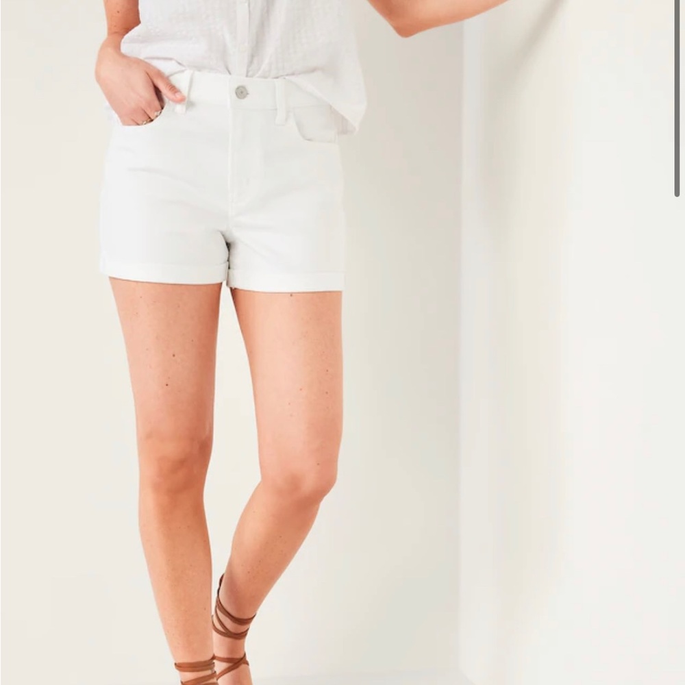 White shorts old navy